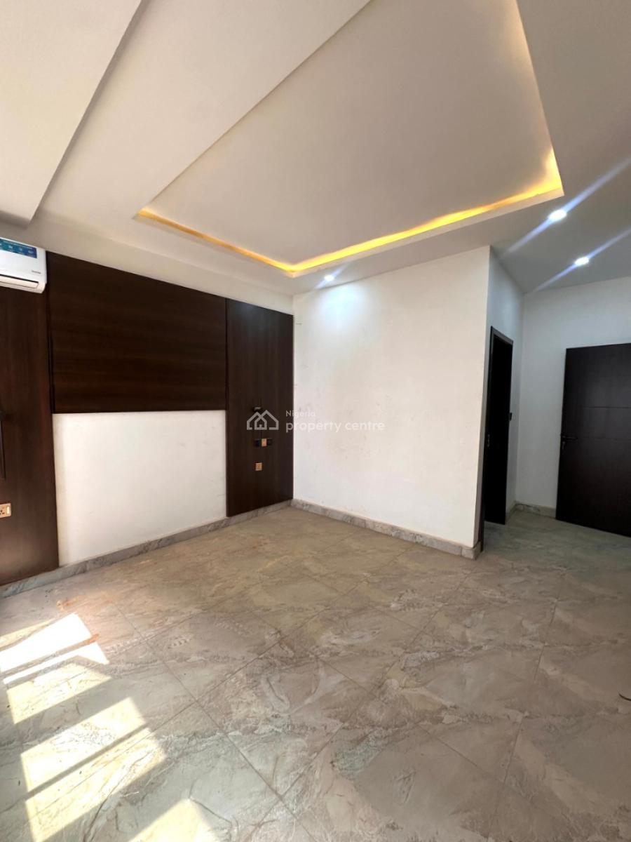 5bedroom Fully Detached Duplex with a Room Bq, Guzape District, Abuja, House for Sale