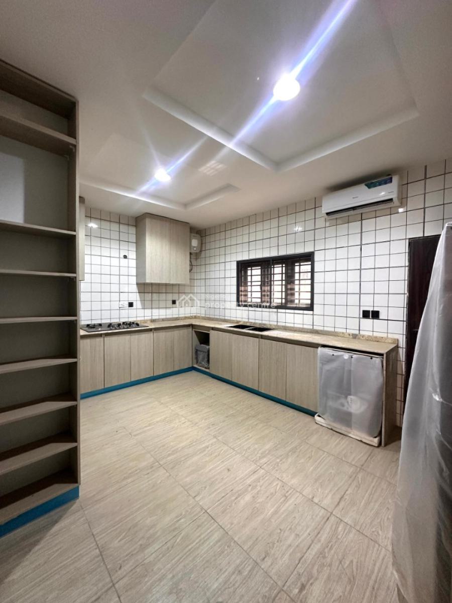 5bedroom Fully Detached Duplex with a Room Bq, Guzape District, Abuja, House for Sale