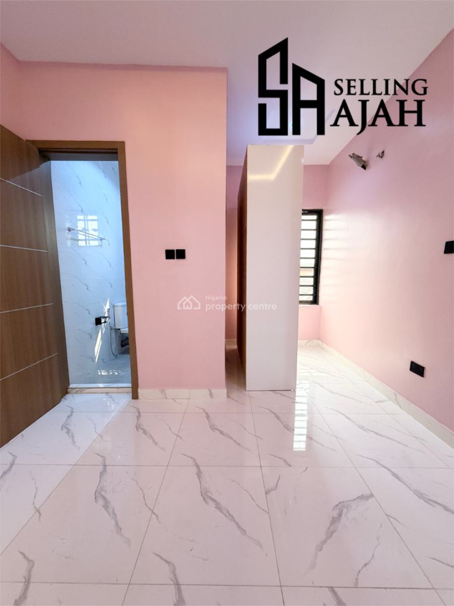 Luxury Four Bedroom Contemporary Pay, and Pack in, Sangotedo, Ajah, Lagos, Terraced Duplex for Sale