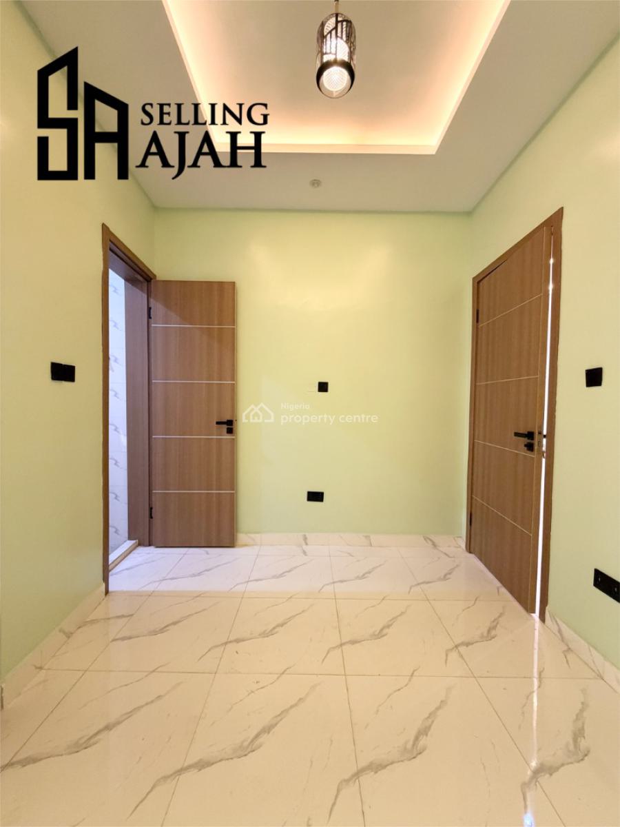 Luxury Four Bedroom Contemporary Pay, and Pack in, Sangotedo, Ajah, Lagos, Terraced Duplex for Sale