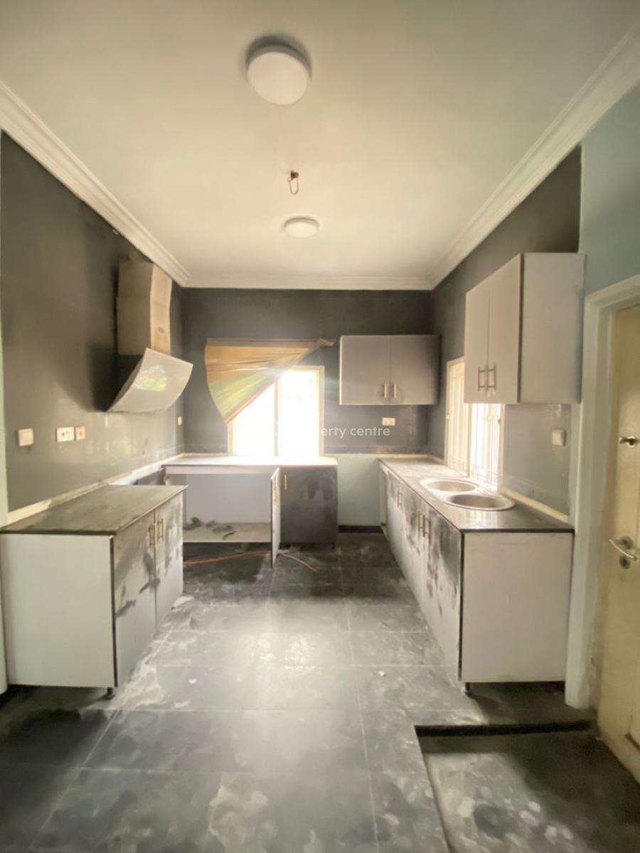 4 Bedroom Semi-detached House with Bq, Chevron, Lekki, Lagos, Semi-detached Duplex for Rent