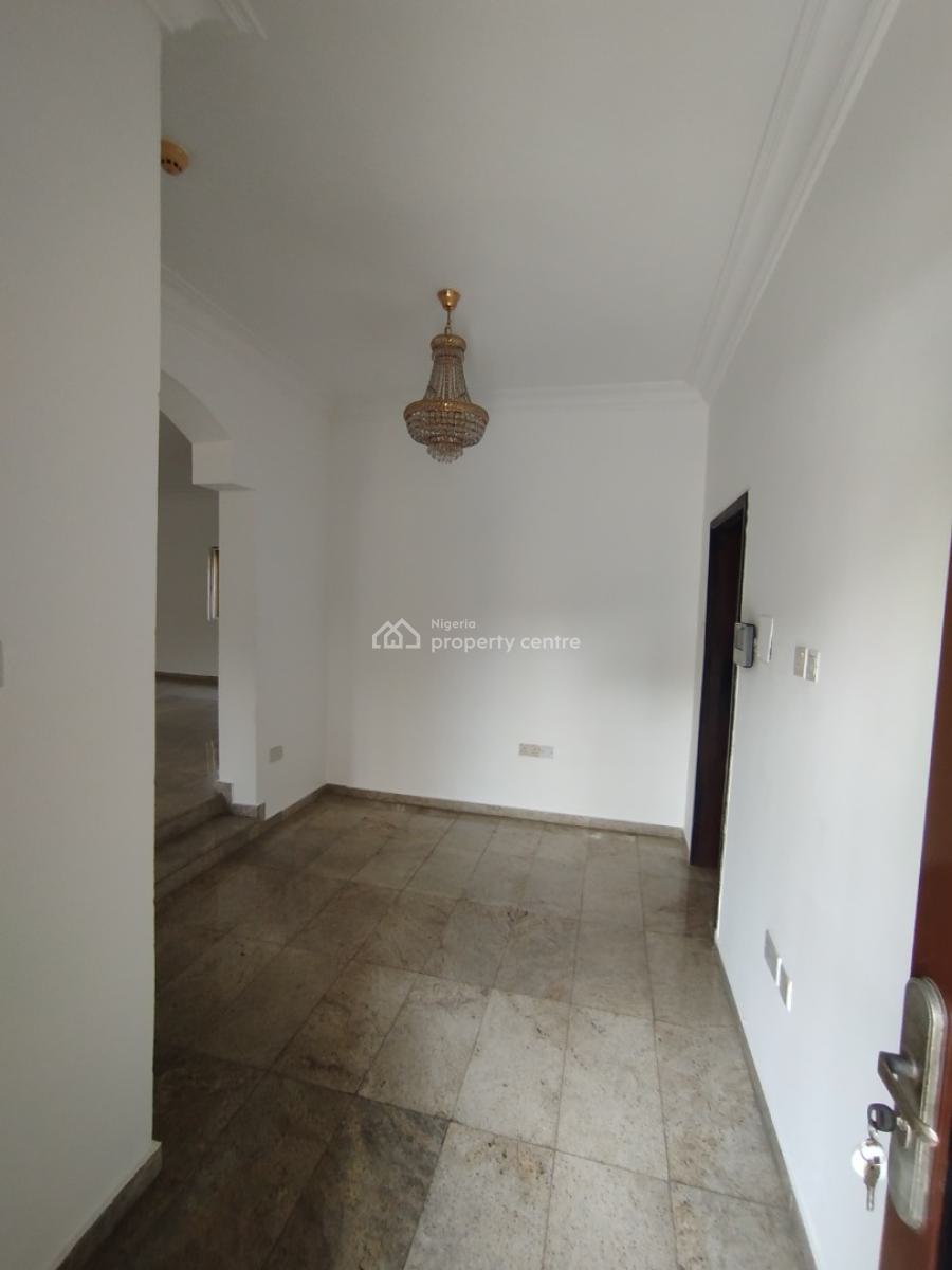 Fully Serviced, Ground Floor 3-bedroom with Bq, 24/7 Power, Lekki Phase 1, Lekki, Lagos, Flat / Apartment for Rent