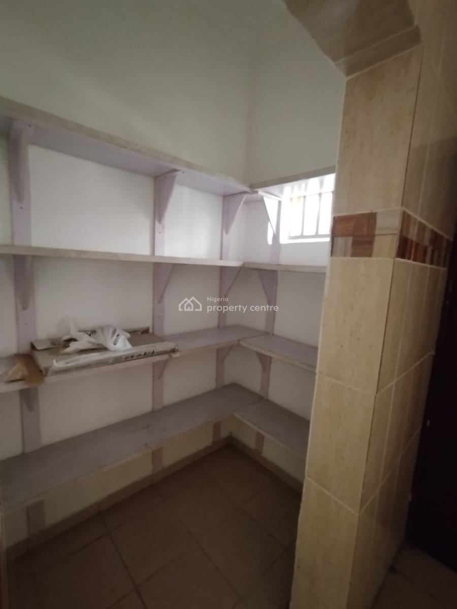 Fully Serviced, Ground Floor 3-bedroom with Bq, 24/7 Power, Lekki Phase 1, Lekki, Lagos, Flat / Apartment for Rent