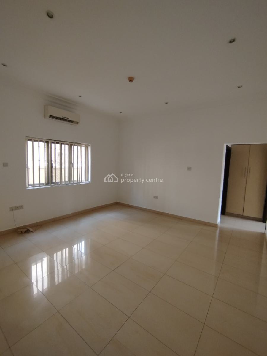 Fully Serviced, Ground Floor 3-bedroom with Bq, 24/7 Power, Lekki Phase 1, Lekki, Lagos, Flat / Apartment for Rent