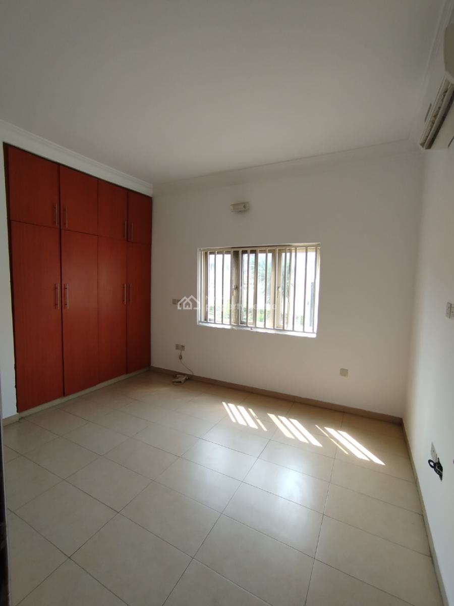 Fully Serviced, Ground Floor 3-bedroom with Bq, 24/7 Power, Lekki Phase 1, Lekki, Lagos, Flat / Apartment for Rent