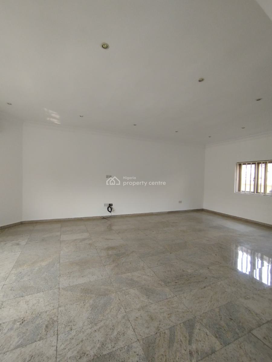 Fully Serviced, Ground Floor 3-bedroom with Bq, 24/7 Power, Lekki Phase 1, Lekki, Lagos, Flat / Apartment for Rent