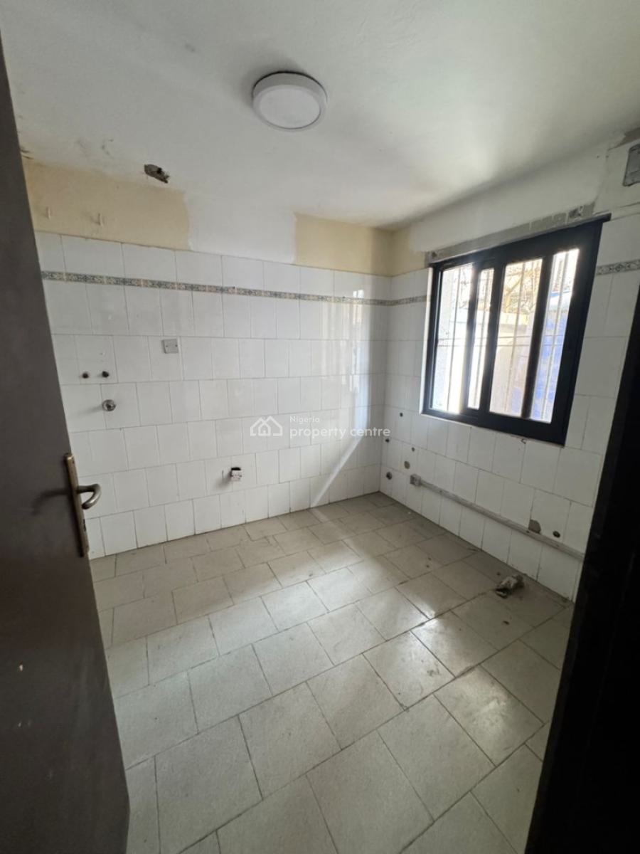 Spacious 4 Bedroom Commercial Property, Lekki Phase 1, Lekki, Lagos, Semi-detached Duplex for Rent