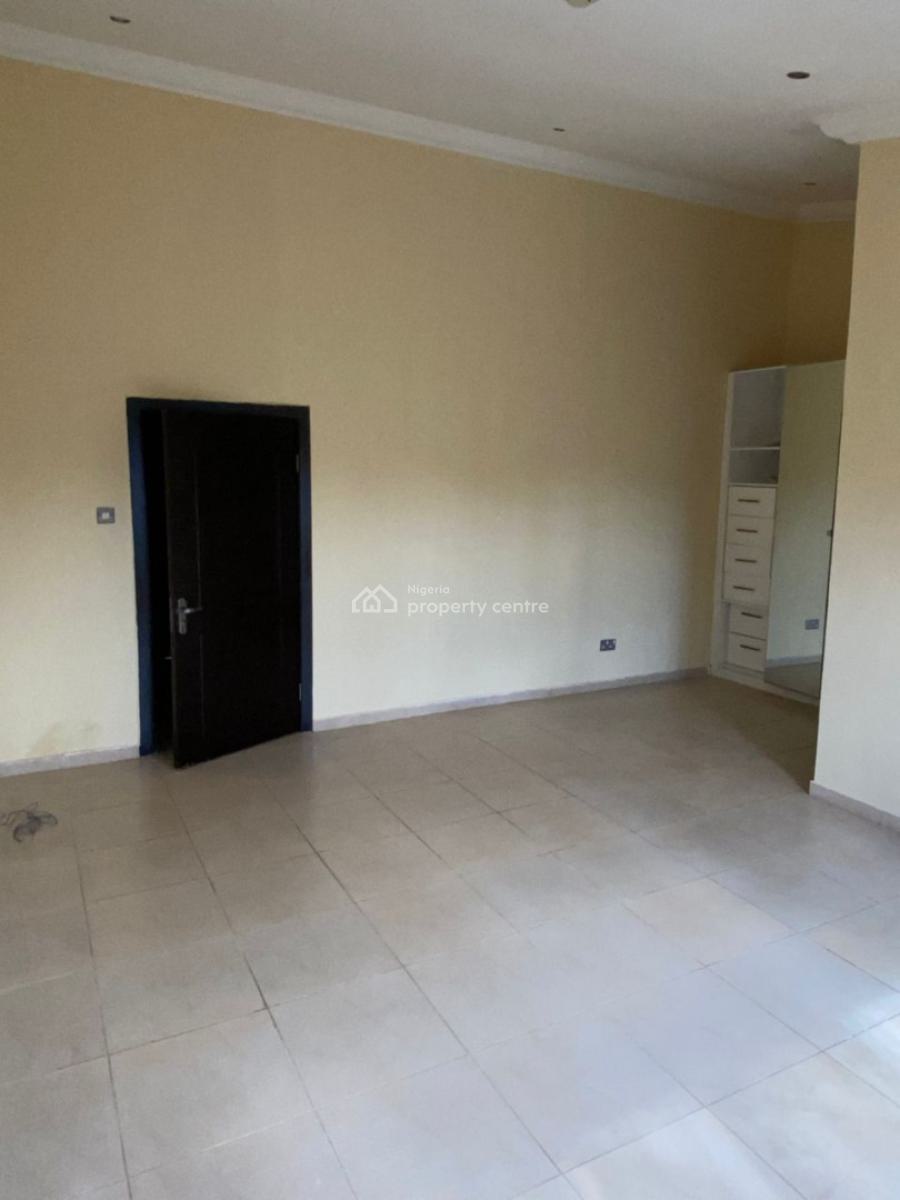 Well Maintained, Fully Serviced 4-bedroom Terrace Duplex, Osapa, Lekki, Lagos, Terraced Duplex for Sale