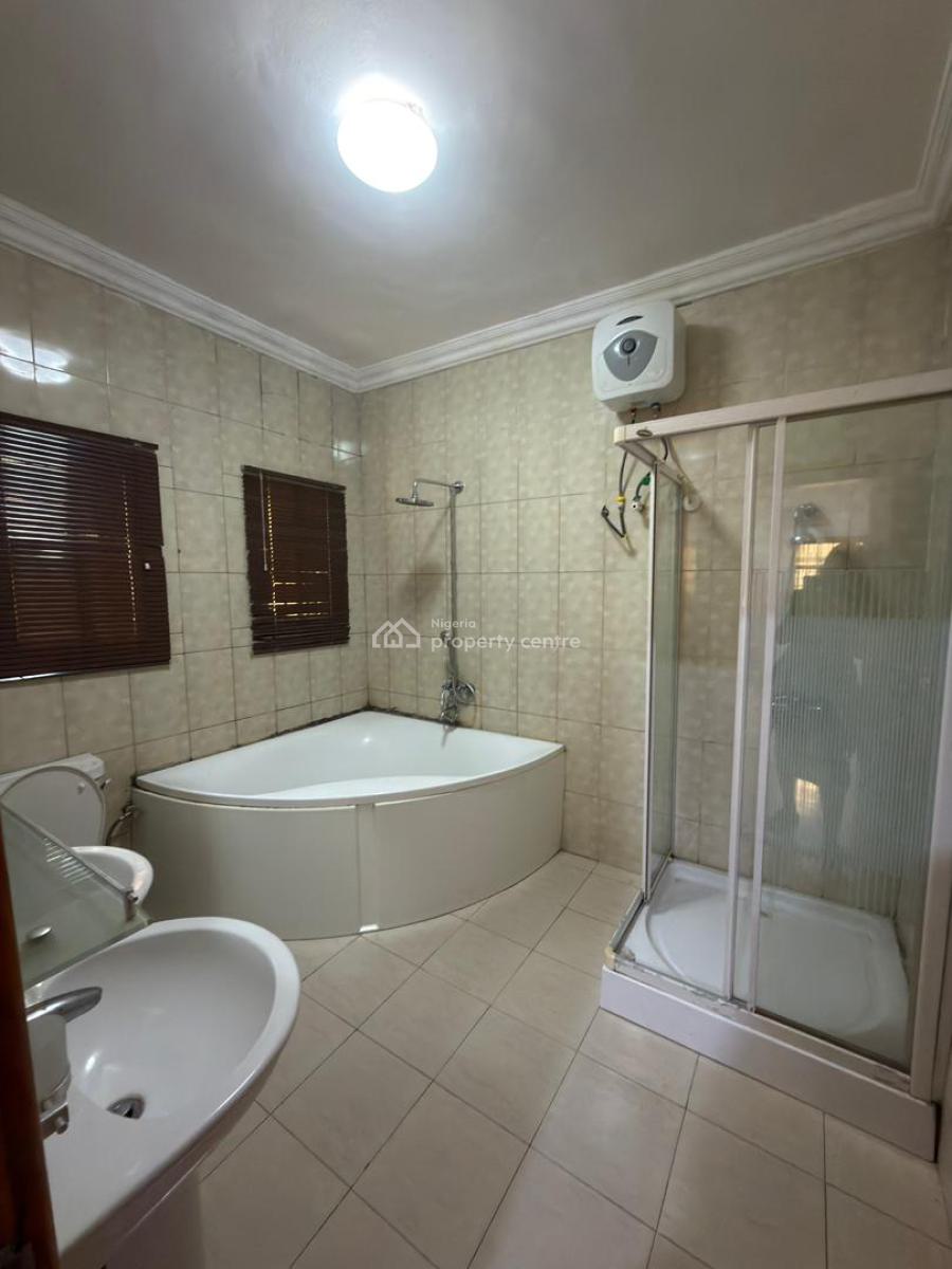 Luxury 3 Bedroom Apartment (ground Floor}, Lekki Phase1, Lekki, Lagos, Flat / Apartment for Rent