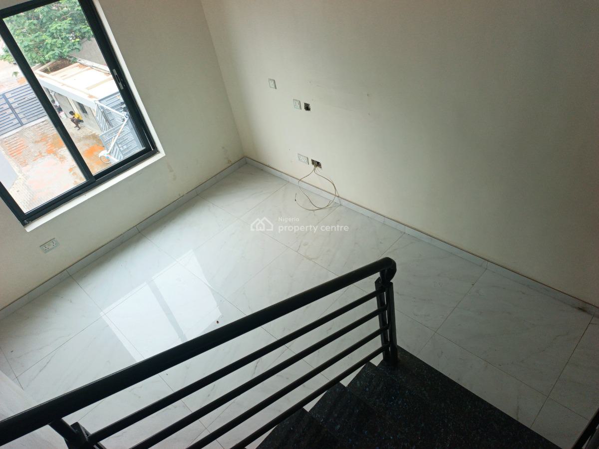 5 Bedrooms Semi-detached Home ( Self-compound), Banana Island, Ikoyi, Lagos, Semi-detached Duplex for Rent