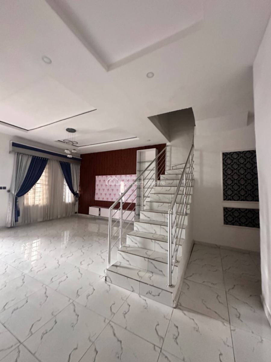 Clean and Spacious Self Compound Duplex, Orchid Road, Lekki, Lagos, Terraced Duplex for Rent