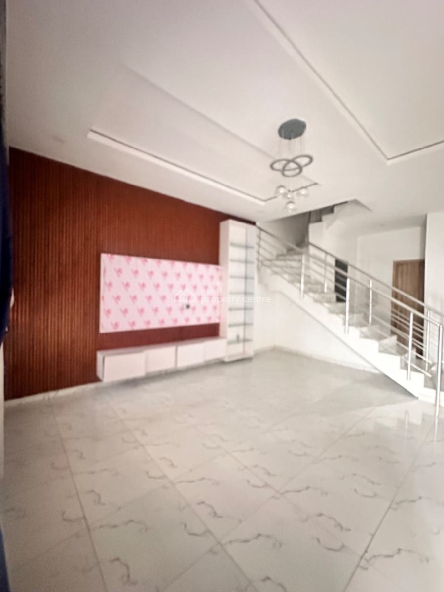 Clean and Spacious Self Compound Duplex, Orchid Road, Lekki, Lagos, Terraced Duplex for Rent