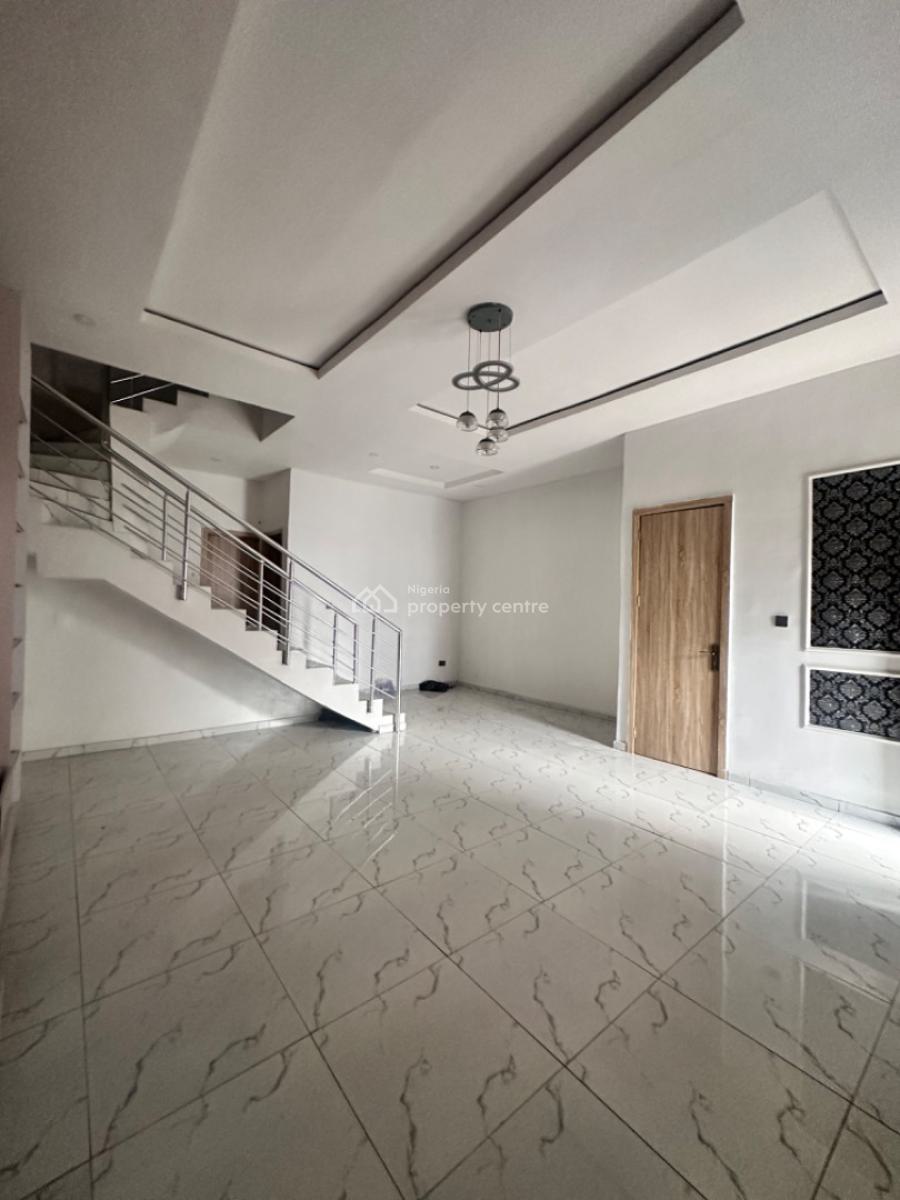 Clean and Spacious Self Compound Duplex, Orchid Road, Lekki, Lagos, Terraced Duplex for Rent
