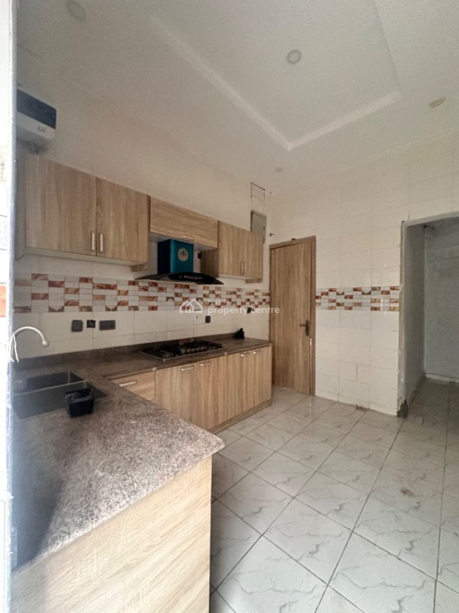 Clean and Spacious Self Compound Duplex, Orchid Road, Lekki, Lagos, Terraced Duplex for Rent