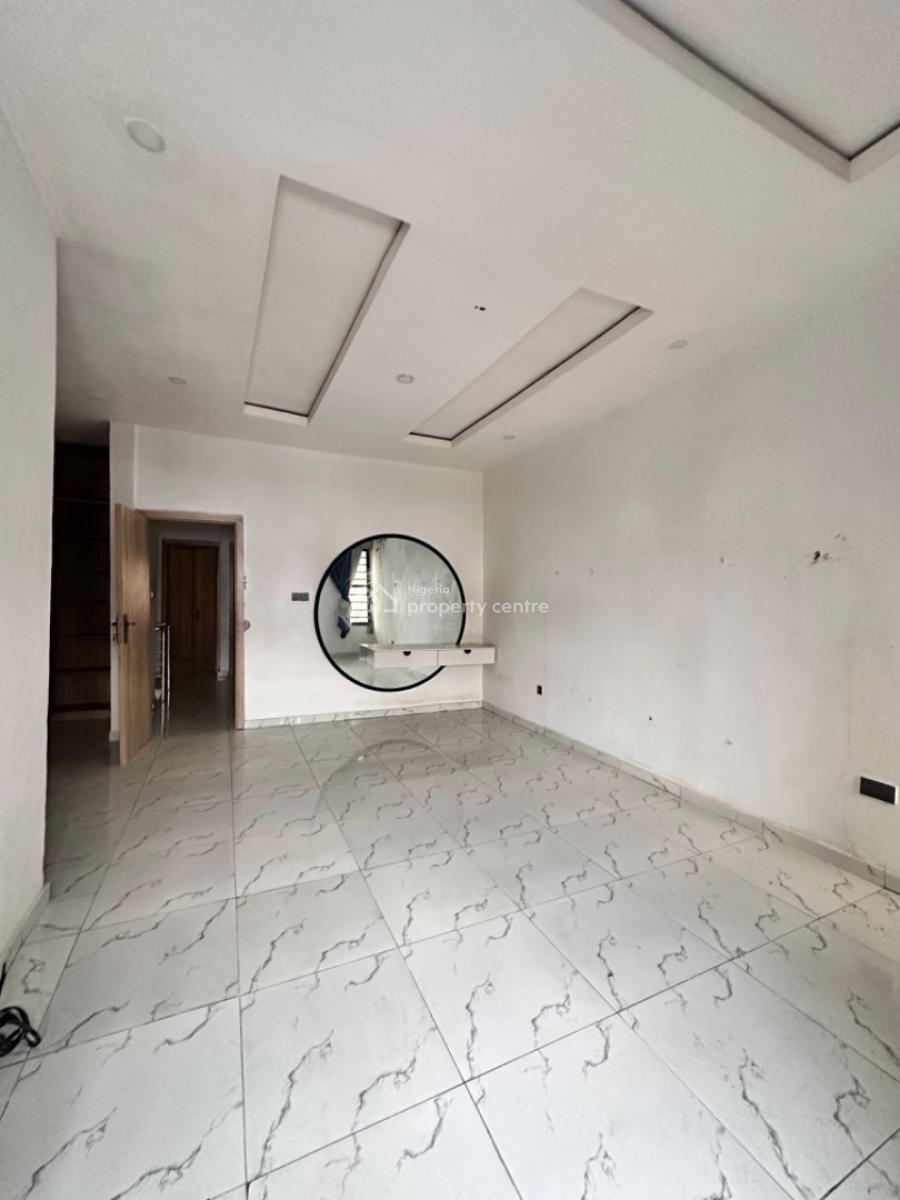 Clean and Spacious Self Compound Duplex, Orchid Road, Lekki, Lagos, Terraced Duplex for Rent