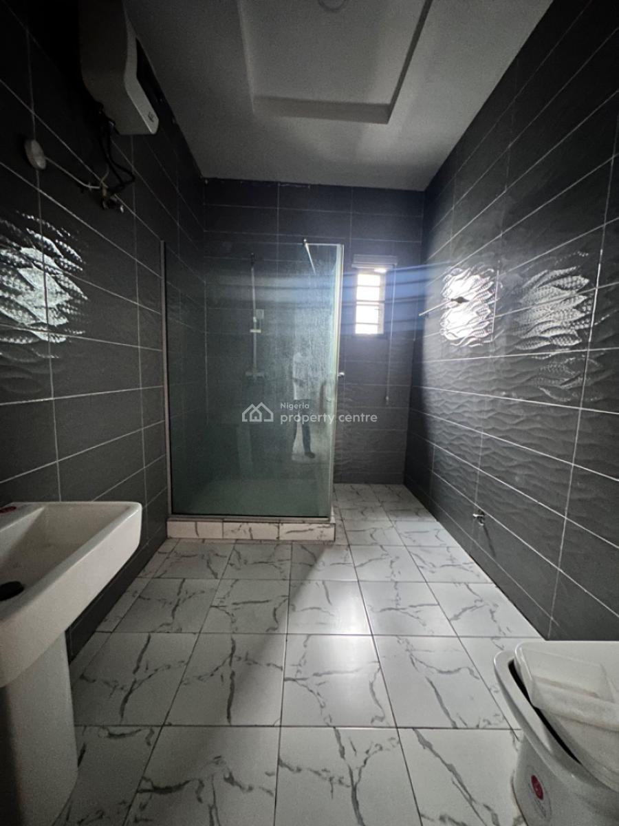 Clean and Spacious Self Compound Duplex, Orchid Road, Lekki, Lagos, Terraced Duplex for Rent