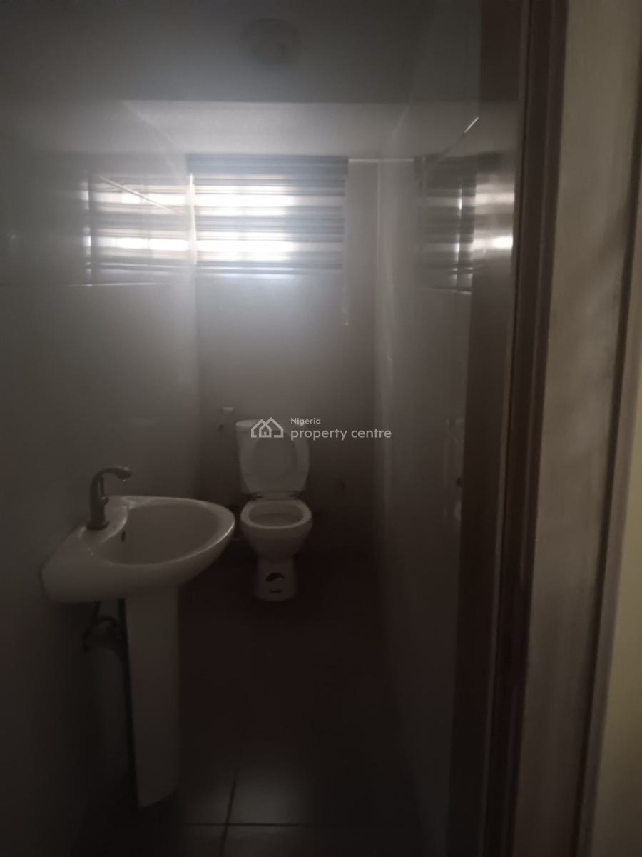 Standard 3 Bedroom Terrace  Duplex with a Bq Comes with Fitted Kitchen, Gilmore, Jahi, Abuja, Flat / Apartment for Rent