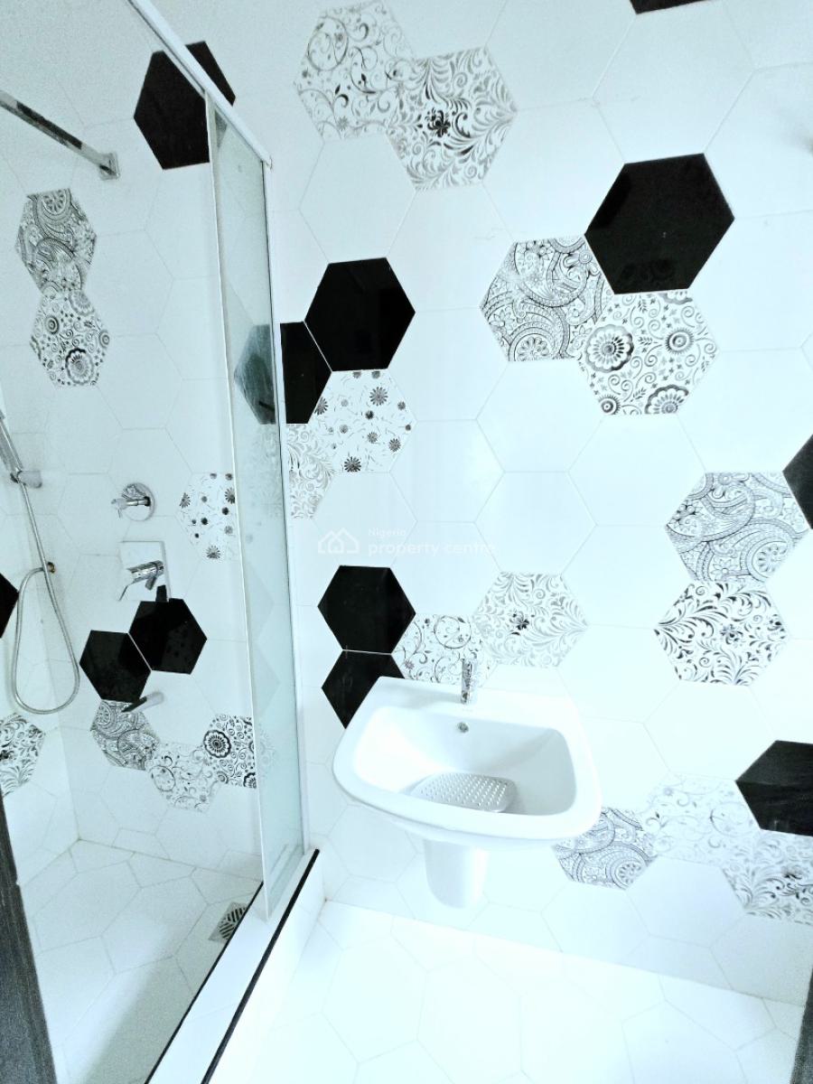 Brand New 4 Units of 3 Bedroom Apartment, Lekki Phase 1, Lekki, Lagos, Flat / Apartment for Rent