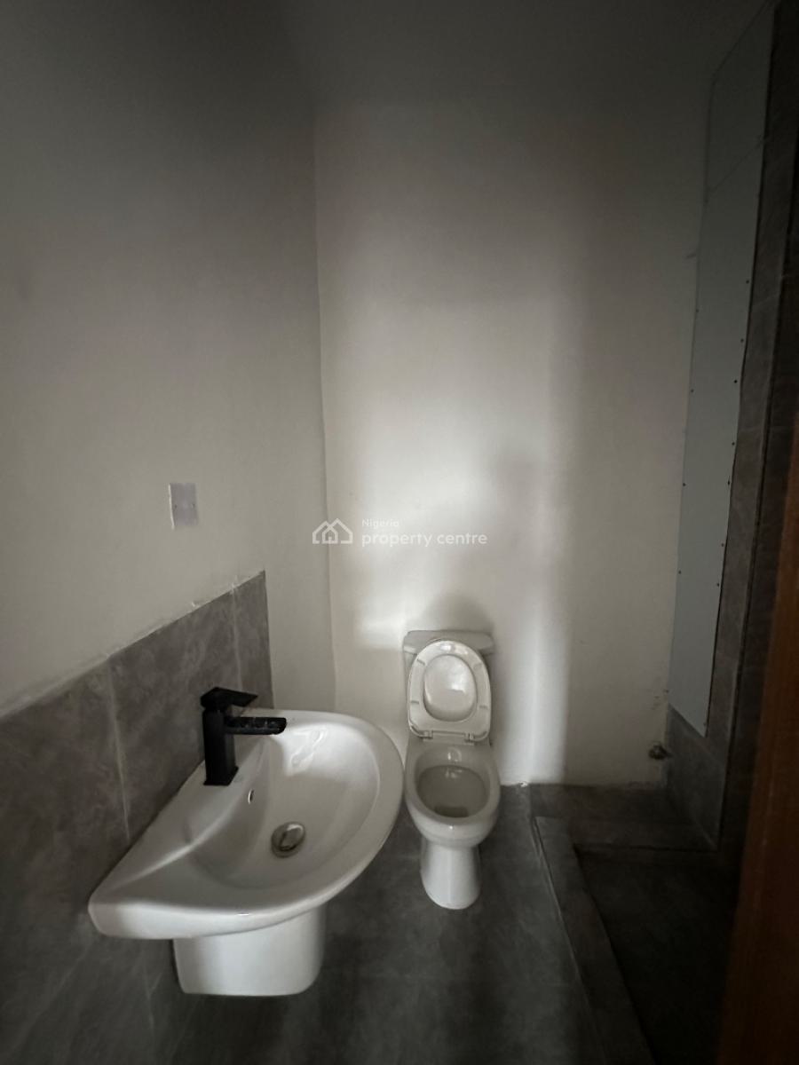 2 Bedroom Apartment with Swimming Pool, Ilasan, Lekki, Lagos, Flat / Apartment for Rent