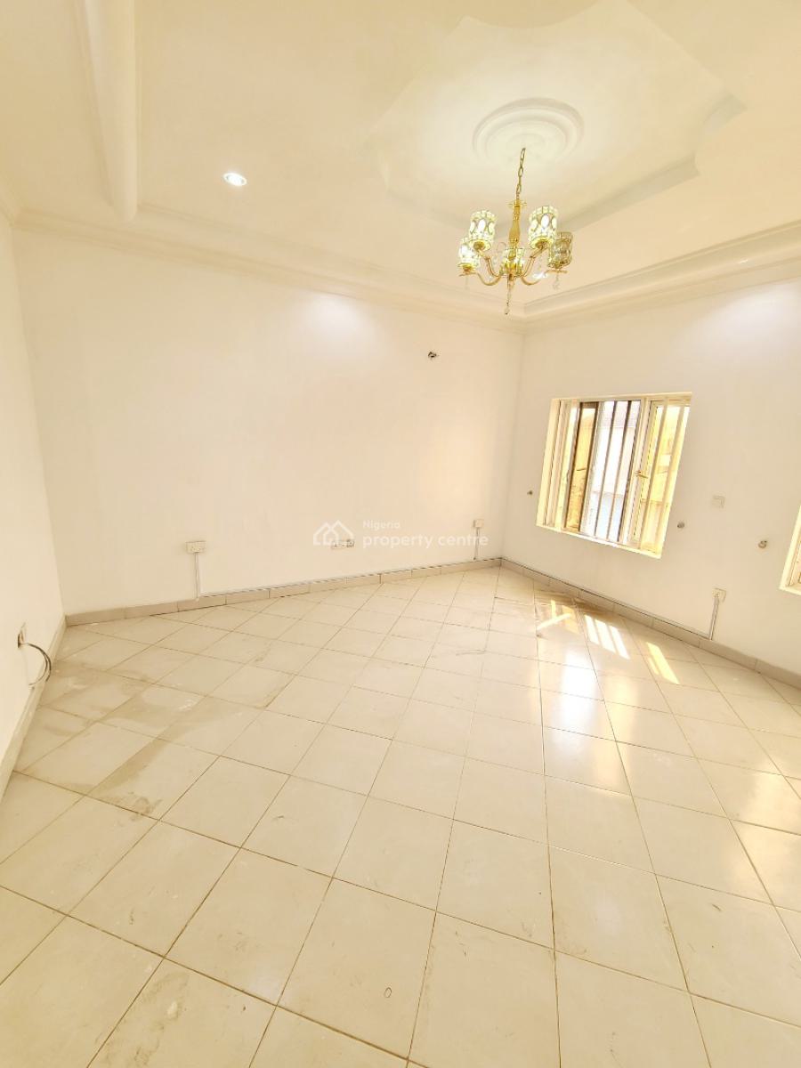 Newly Renovated 4 Bedrooms Terraced Duplex, Osapa London Estate, Osapa, Lekki, Lagos, Terraced Duplex for Rent