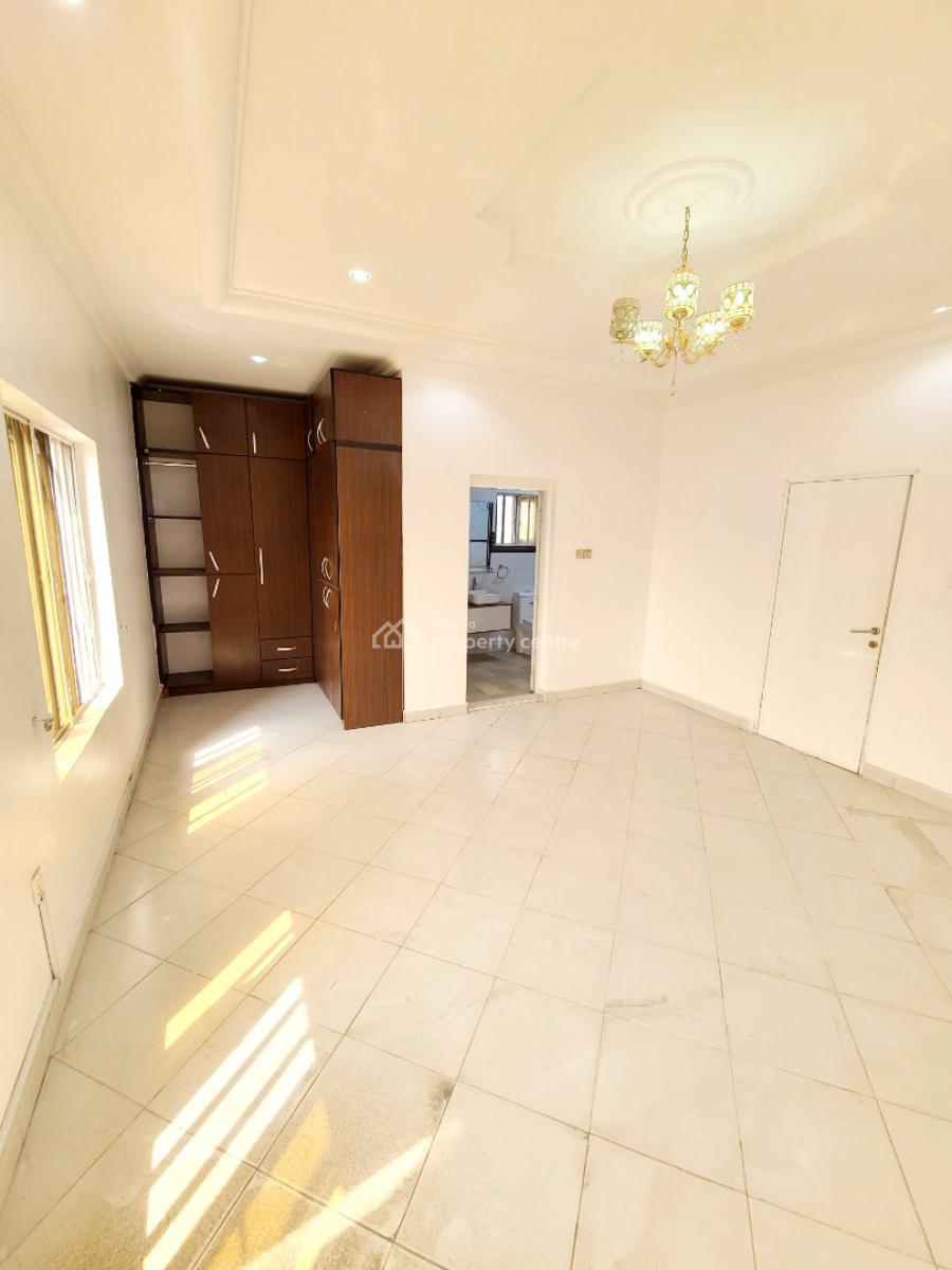 Newly Renovated 4 Bedrooms Terraced Duplex, Osapa London Estate, Osapa, Lekki, Lagos, Terraced Duplex for Rent