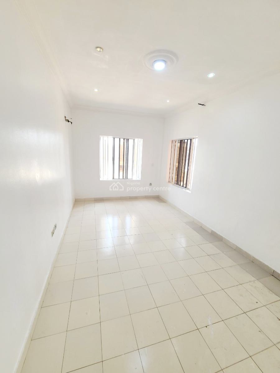 Newly Renovated 4 Bedrooms Terraced Duplex, Osapa London Estate, Osapa, Lekki, Lagos, Terraced Duplex for Rent