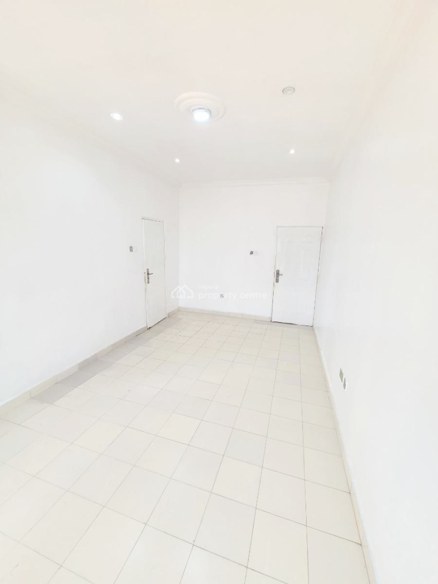 Newly Renovated 4 Bedrooms Terraced Duplex, Osapa London Estate, Osapa, Lekki, Lagos, Terraced Duplex for Rent