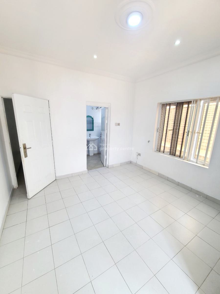 Newly Renovated 4 Bedrooms Terraced Duplex, Osapa London Estate, Osapa, Lekki, Lagos, Terraced Duplex for Rent