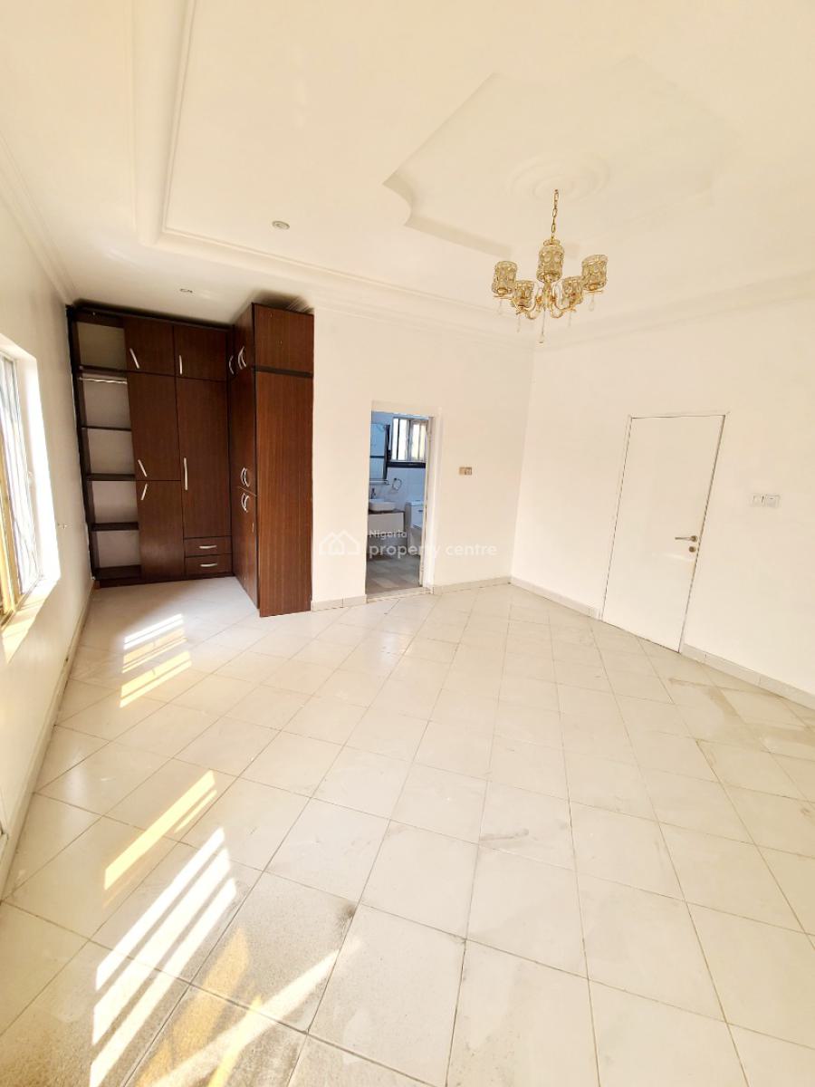 Newly Renovated 4 Bedrooms Terraced Duplex, Osapa London Estate, Osapa, Lekki, Lagos, Terraced Duplex for Rent