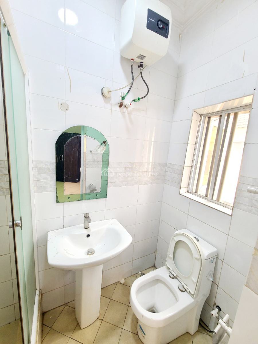 Newly Renovated 4 Bedrooms Terraced Duplex, Osapa London Estate, Osapa, Lekki, Lagos, Terraced Duplex for Rent