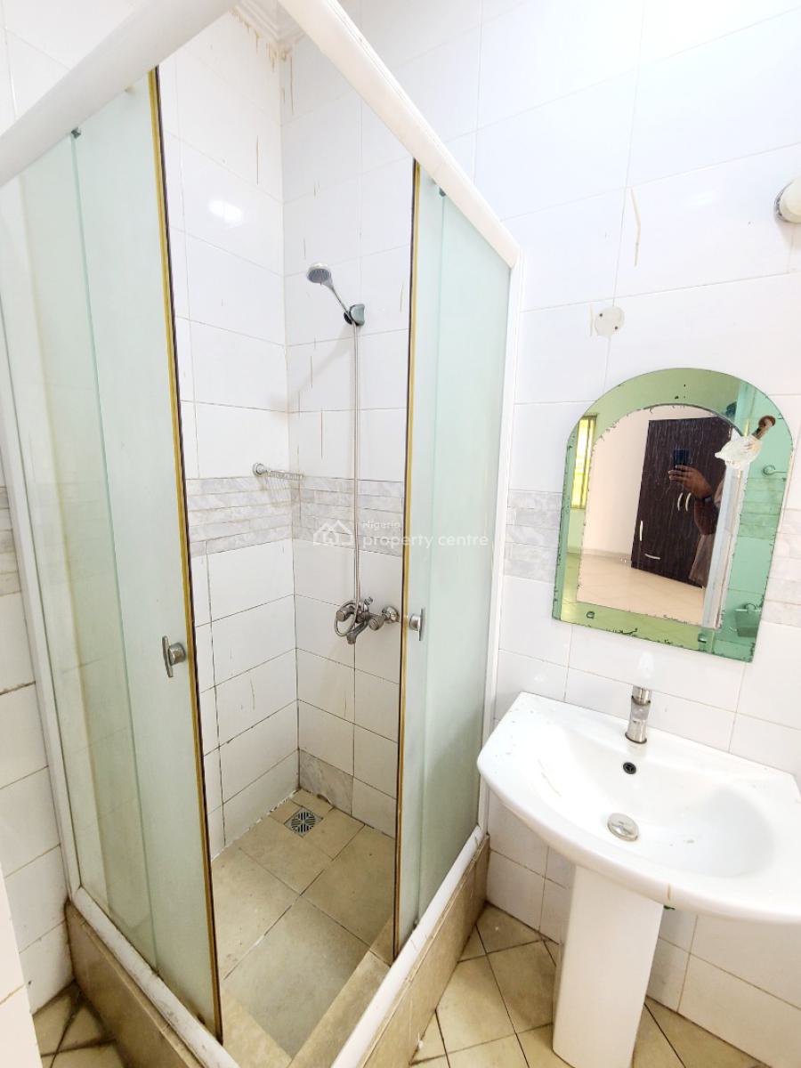 Newly Renovated 4 Bedrooms Terraced Duplex, Osapa London Estate, Osapa, Lekki, Lagos, Terraced Duplex for Rent