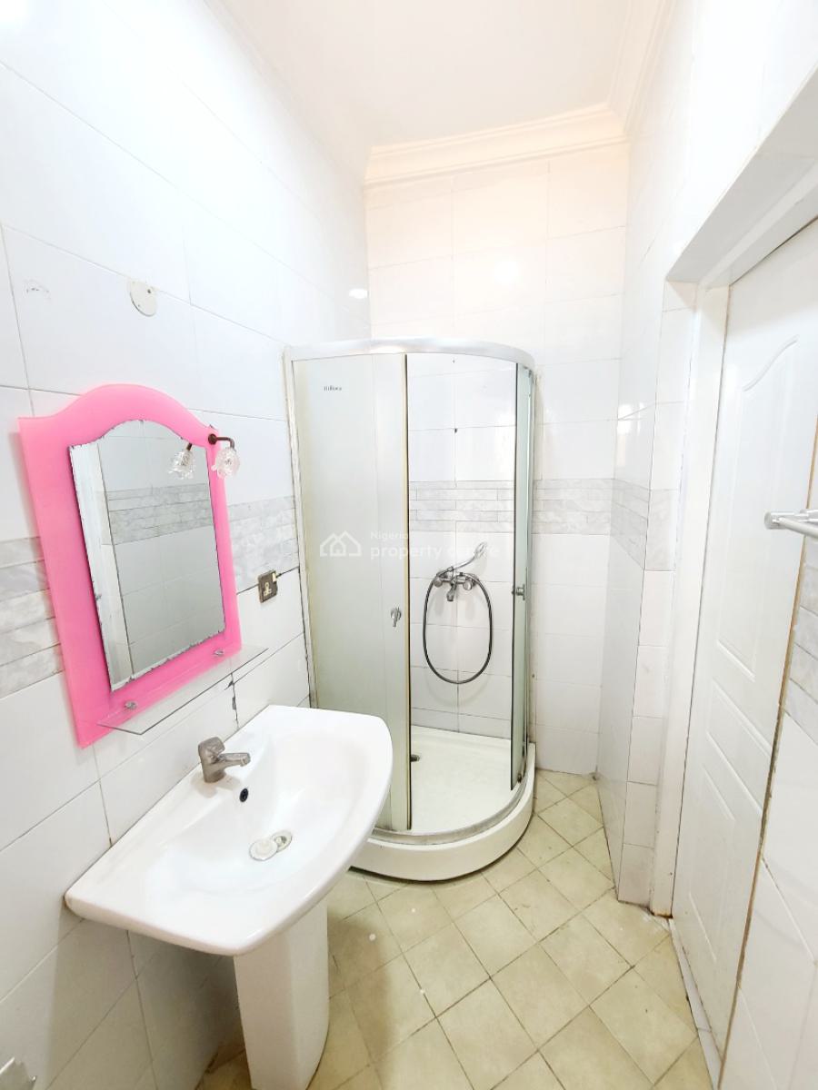 Newly Renovated 4 Bedrooms Terraced Duplex, Osapa London Estate, Osapa, Lekki, Lagos, Terraced Duplex for Rent