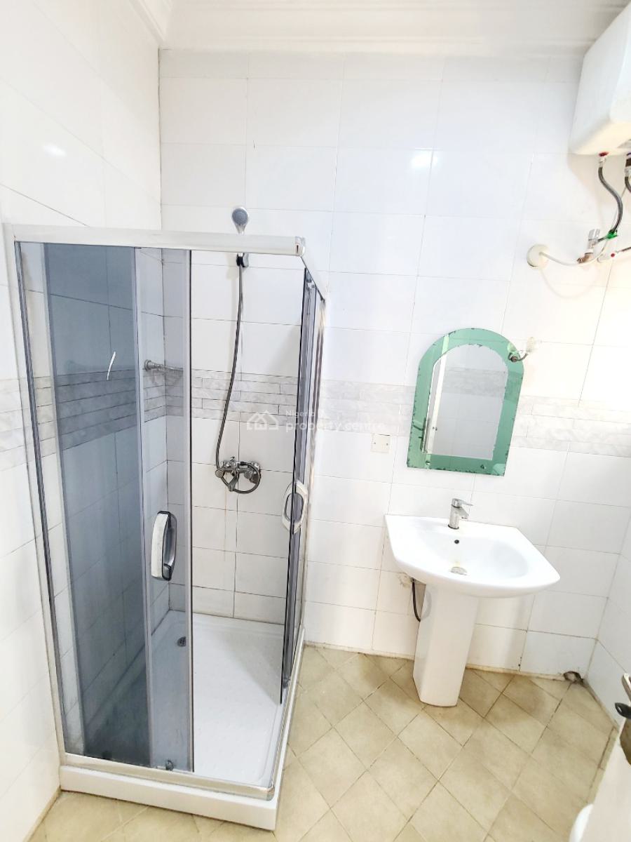 Newly Renovated 4 Bedrooms Terraced Duplex, Osapa London Estate, Osapa, Lekki, Lagos, Terraced Duplex for Rent