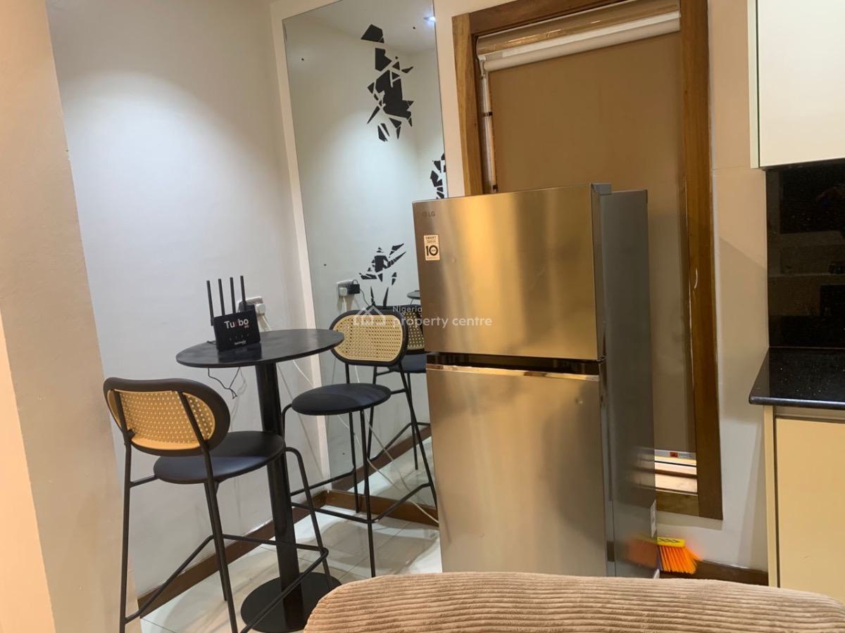 Furnished 1 Bedroom Apartment with Swimming Pool, Lekki Phase 1, Lekki, Lagos, Flat / Apartment for Rent