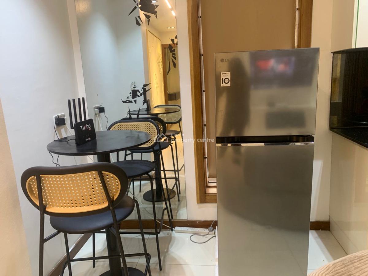 Furnished 1 Bedroom Apartment with Swimming Pool, Lekki Phase 1, Lekki, Lagos, Flat / Apartment for Rent