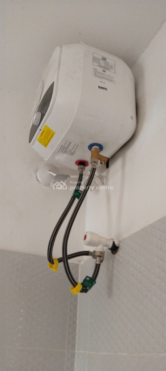 Massive 2 Bedroom Flat, Omole Phase 2, Ikeja, Lagos, Flat / Apartment for Rent