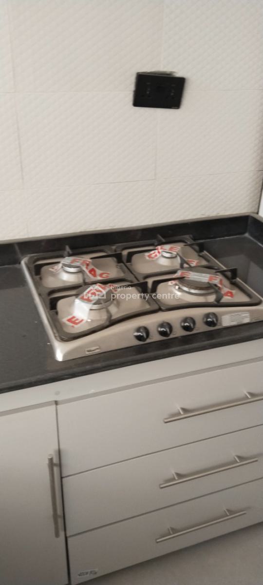 Massive 2 Bedroom Flat, Omole Phase 2, Ikeja, Lagos, Flat / Apartment for Rent