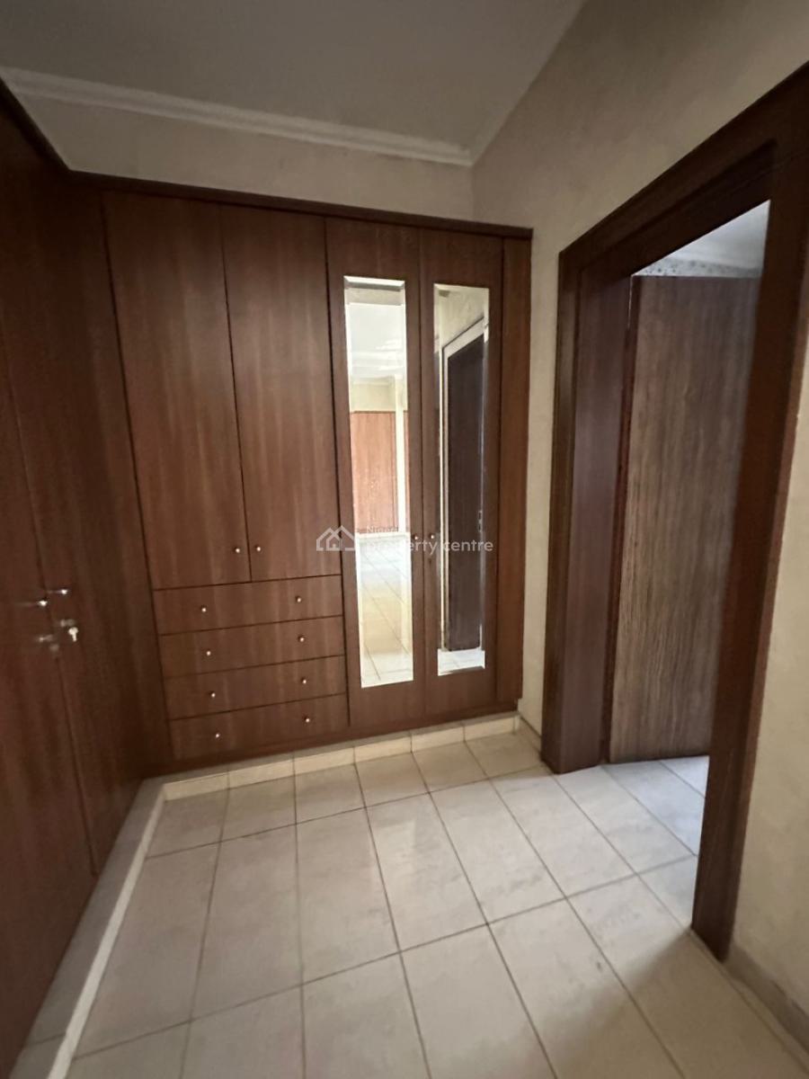 Spacious 5-bedroom Detached House Plus 2 Rooms Guest Chalet, Parkview, Ikoyi, Lagos, Detached Duplex for Rent