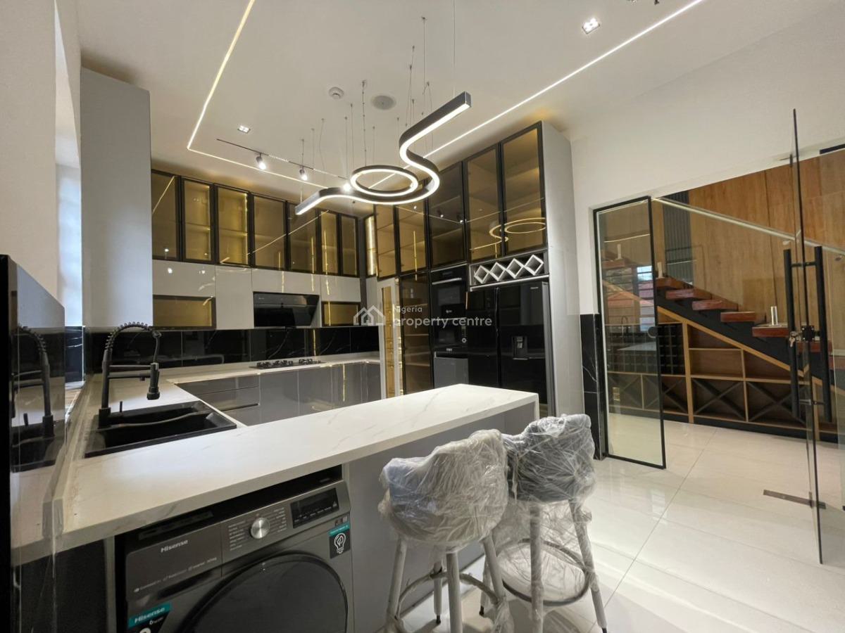 Luxury 5-bedroom Duplex with Bq., Lekki Phase 1, Lekki, Lagos, Detached Duplex for Sale
