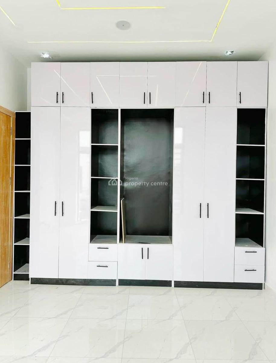 Self Compound  4 Bedroom Terraced Duplex - Hot Offer, Ikota, Lekki, Lagos, Terraced Duplex for Sale