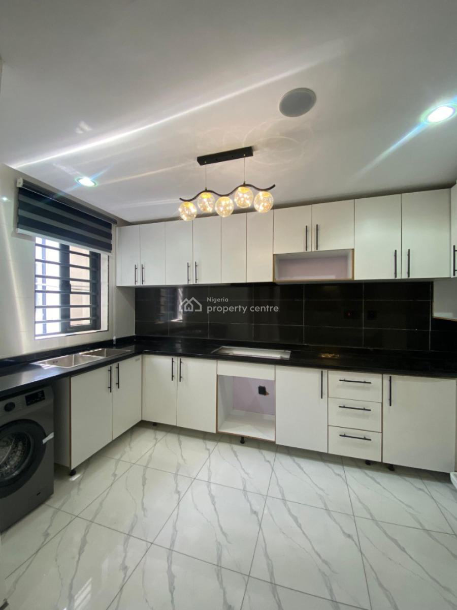 Beautifully Built 2 Bedroom Apartment, Lekki, Lagos, Flat / Apartment for Sale