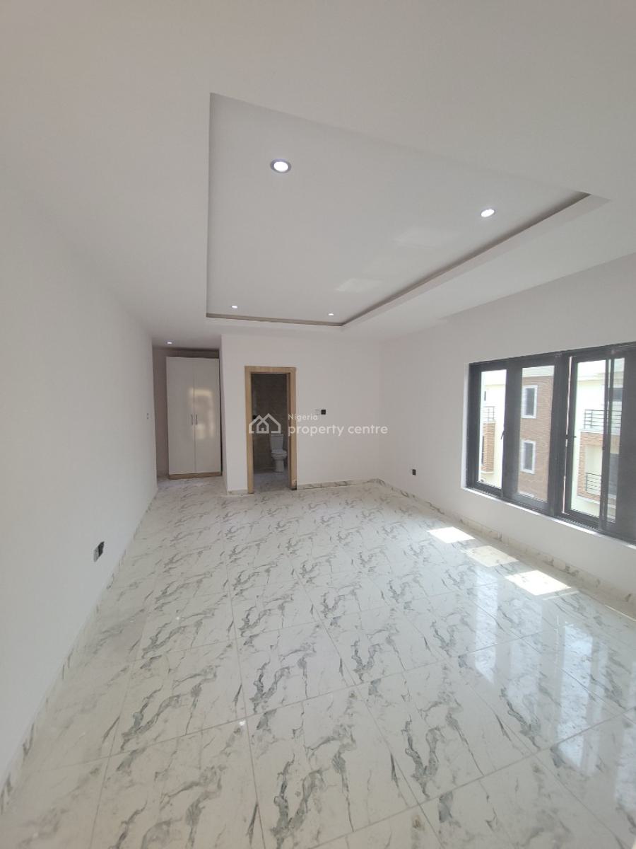 Brand New Spacious 3 Bedroom Penthouse, Lekki Phase 1, Lekki, Lagos, Flat / Apartment for Rent