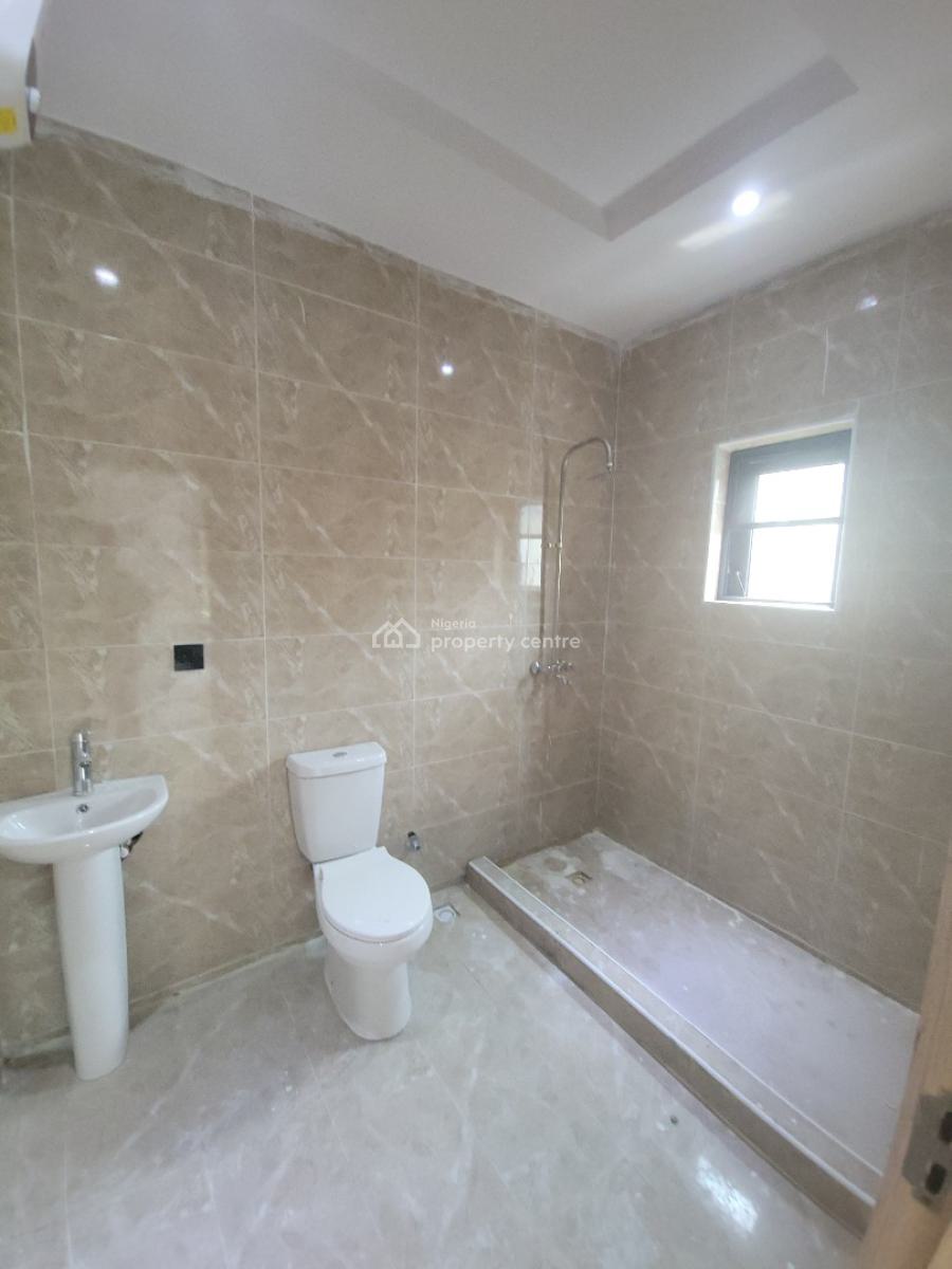 Brand New Spacious 3 Bedroom Penthouse, Lekki Phase 1, Lekki, Lagos, Flat / Apartment for Rent