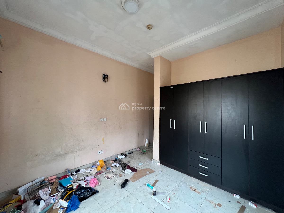 Spacious 3 Bedroom Apartment, Lekki Phase 1 Right, Lekki Phase 1, Lekki, Lagos, Flat / Apartment for Rent