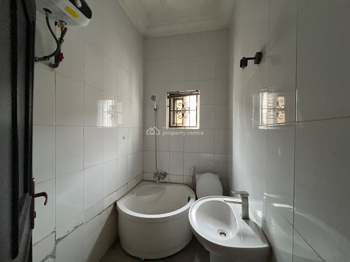 Spacious 3 Bedroom Apartment, Lekki Phase 1 Right, Lekki Phase 1, Lekki, Lagos, Flat / Apartment for Rent