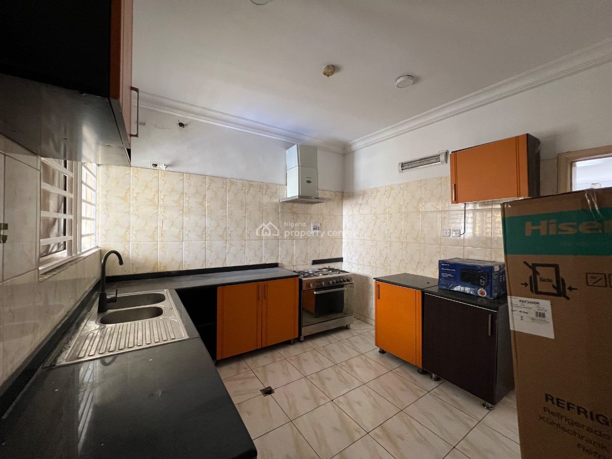 3 Bedroom Apartment Plus Bq, Off Admiralty Way, Lekki Phase 1, Lekki, Lagos, Flat / Apartment for Rent