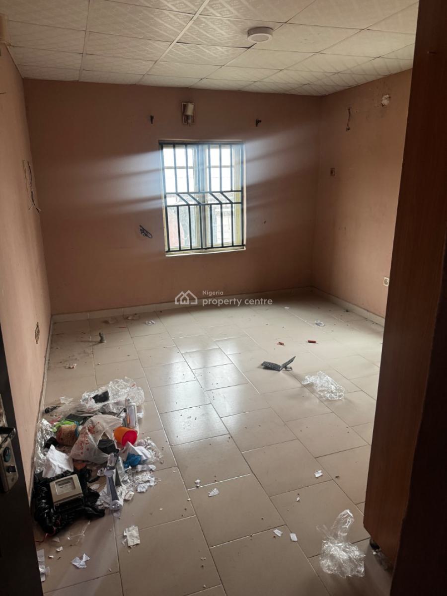 Spacious 2-bedroom Apartment (upstairs), General Paint, Alasia, Ajah, Lagos, Flat / Apartment for Rent