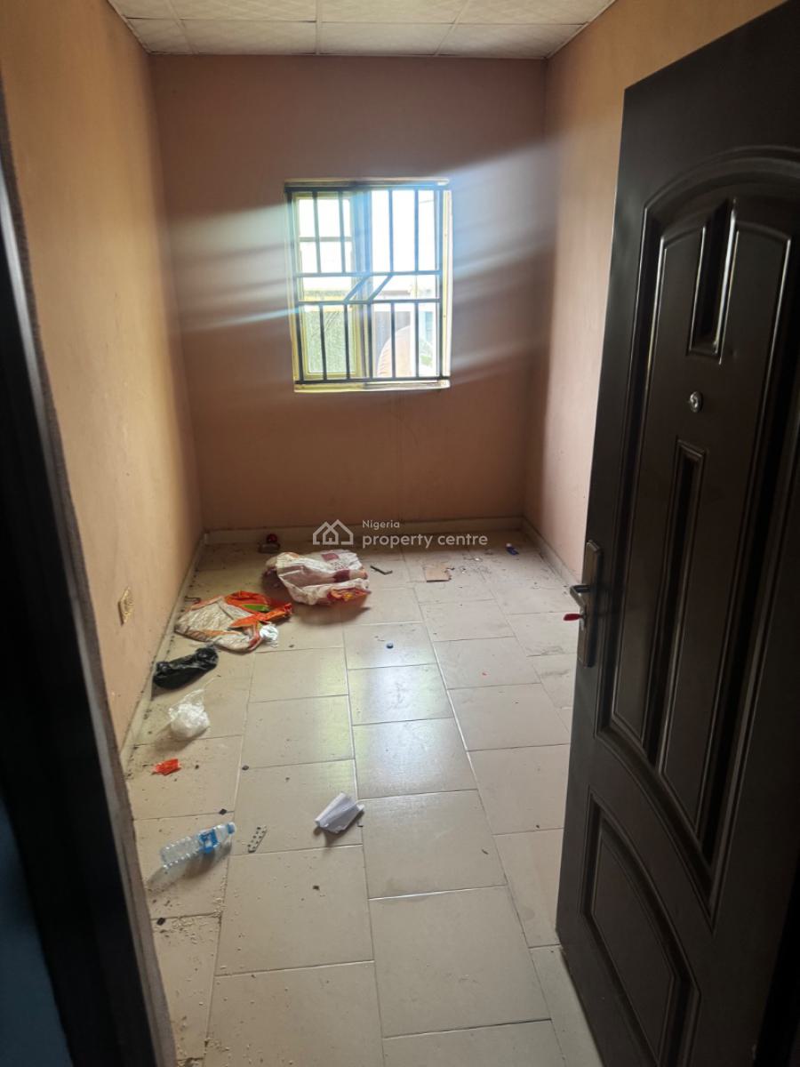 Spacious 2-bedroom Apartment (upstairs), General Paint, Alasia, Ajah, Lagos, Flat / Apartment for Rent