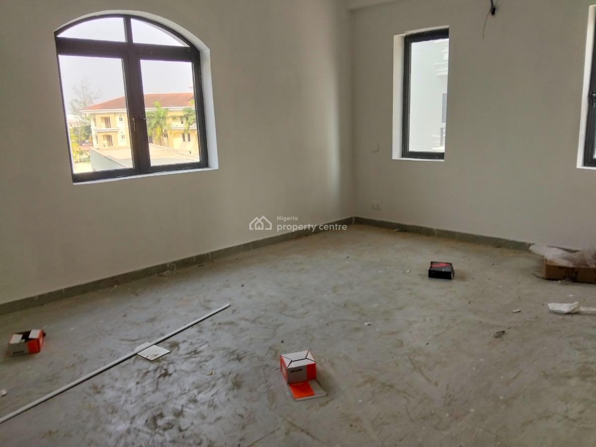 Serviced Three Bedroom Flat, Lekki Phase 1, Lekki, Lagos, Flat / Apartment for Rent