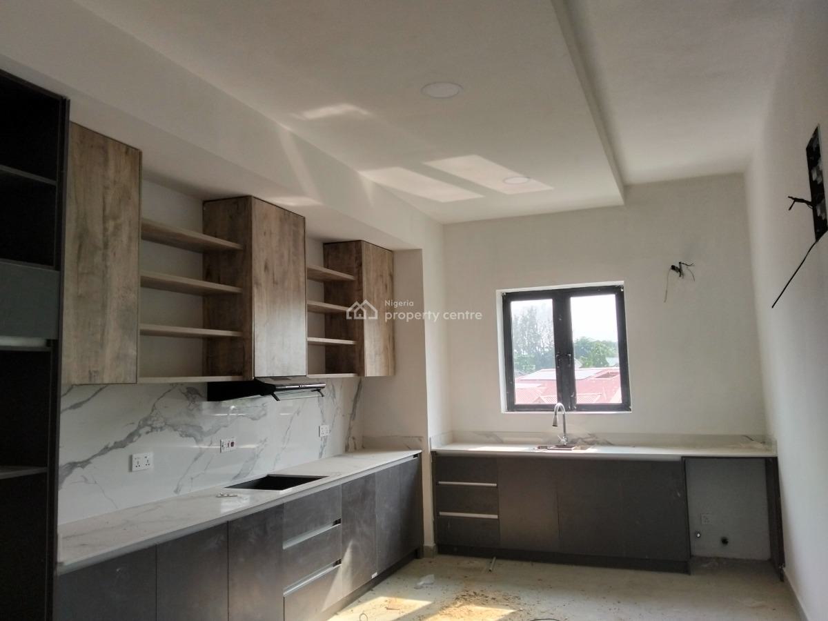 Serviced Three Bedroom Flat, Lekki Phase 1, Lekki, Lagos, Flat / Apartment for Rent